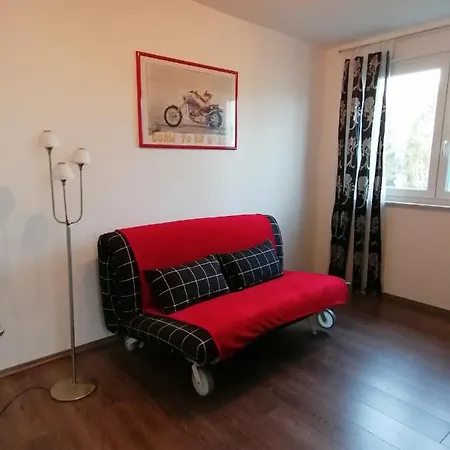 Dohlennest, Helle Moderne Fuer 4 Personen *